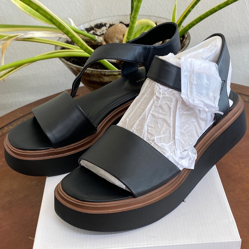 Giani Bernini Black Platform Sandals